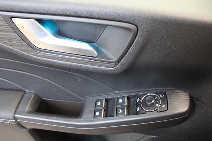 Ford Kuga 2.5l PHEV Active, KAMERA/NAVI/LED