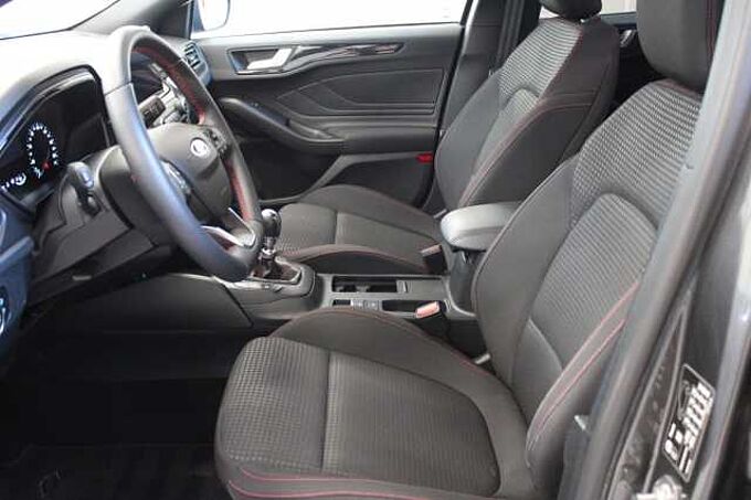 Ford Focus Lim. ST-Line 1.0l MHEV/LED/ACC/KAMERA/AHK/