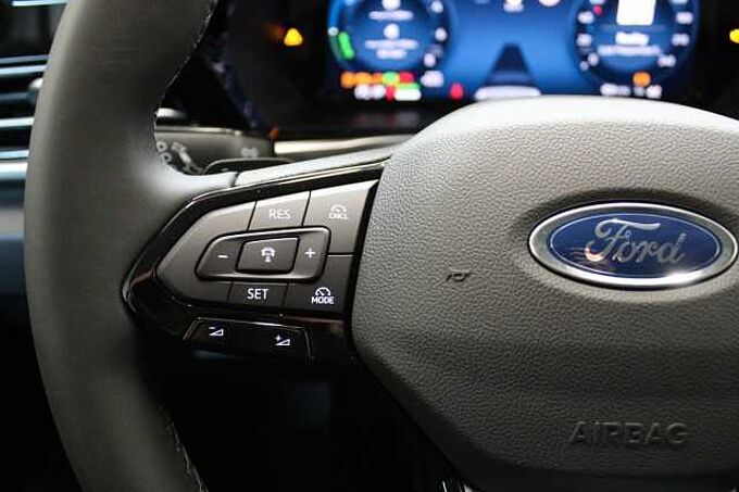 Ford Tourneo Connect L1 Titanium PHEV Auto., LED/SHZ