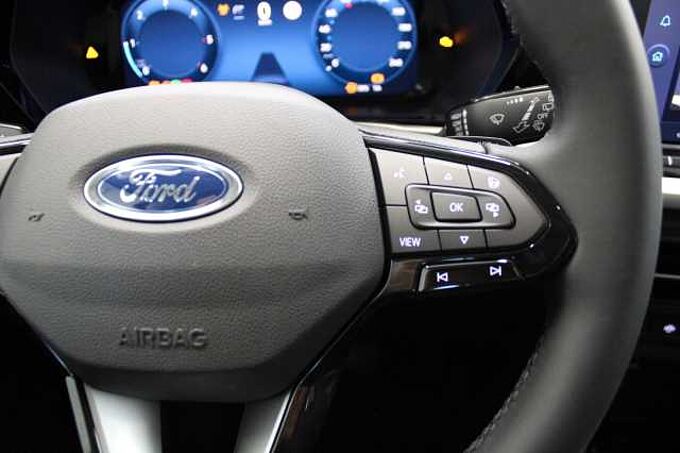 Ford Tourneo Connect L1 Titanium Auto., LED/NAVI/SHZ