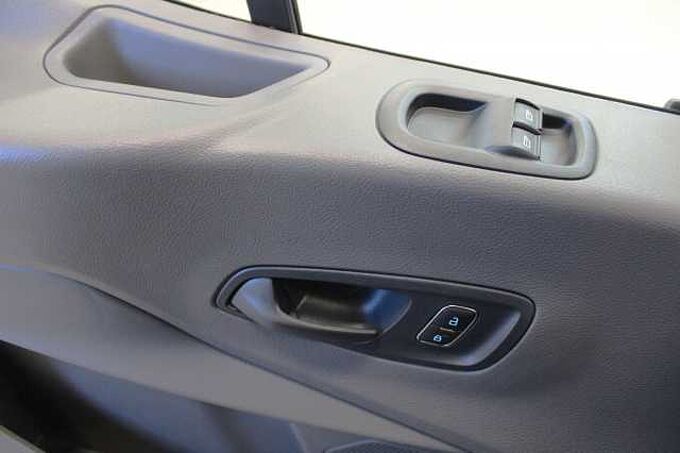 Ford Transit 350L3 Doppelkabine Pritsche Trend, AHK